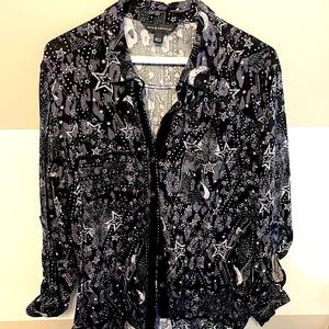 Rock & Republic size large designer blouse w/stars & moons. Black velvet trim.